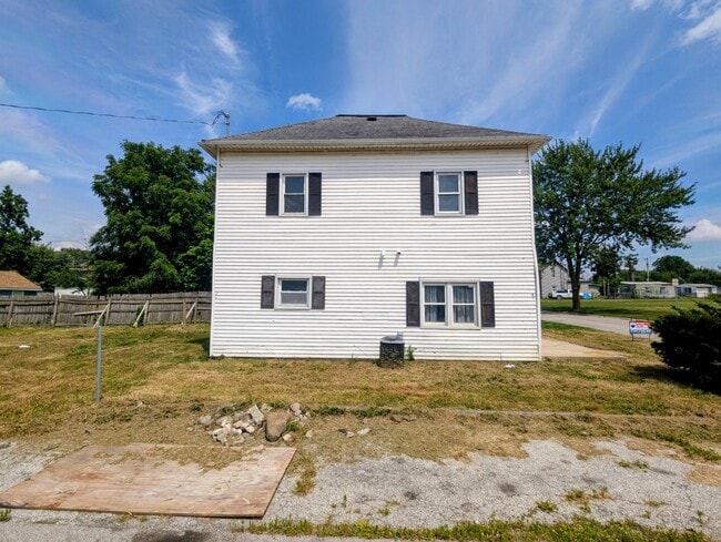 Photo - 822 W Franklin St