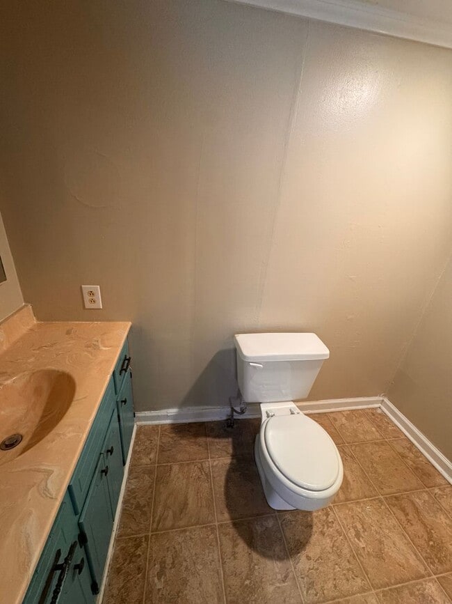 Photo - 2306 Center Dr