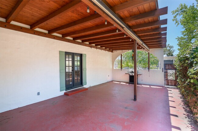 Photo - 2435 E Villa St