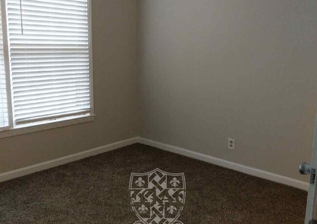 Photo - 736 Holder Dr