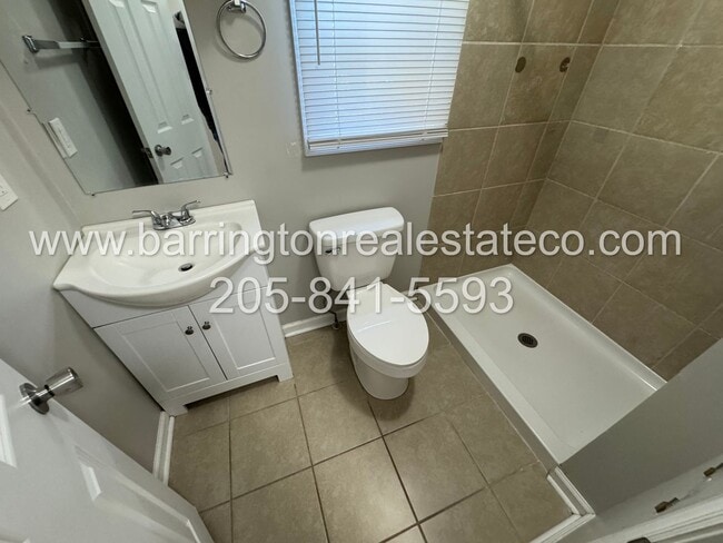 Photo - 153 2nd St SE