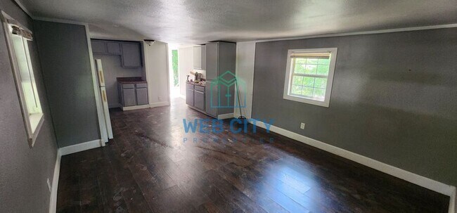 Photo - 15391 Flud Rd