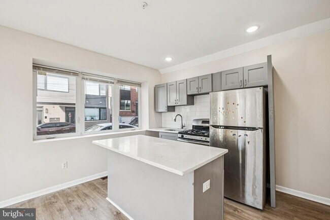 Photo - 512 W Norris St