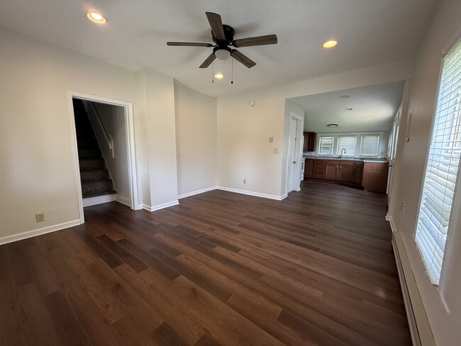 311 W Center St