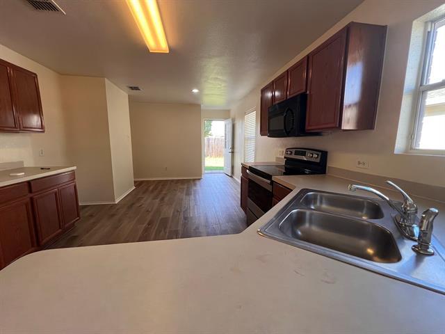 Photo - 8911 Valley River Dr