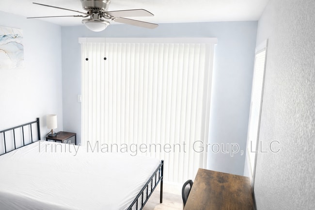 Photo - 1509 E Winding Way