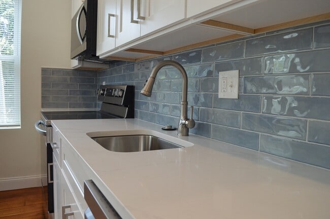 Photo - 374 Centre St Unit 3