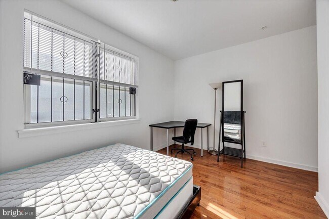 Photo - 1322 N 15th St Apartamento