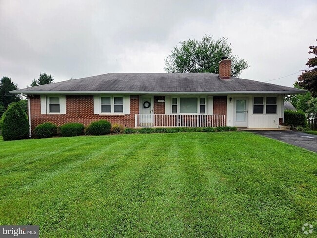 Building Photo - 25020 Oak Dr Rental