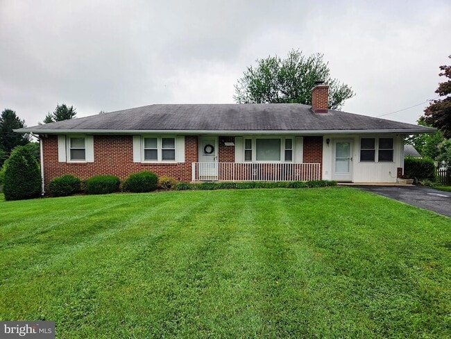Photo - 25020 Oak Dr House
