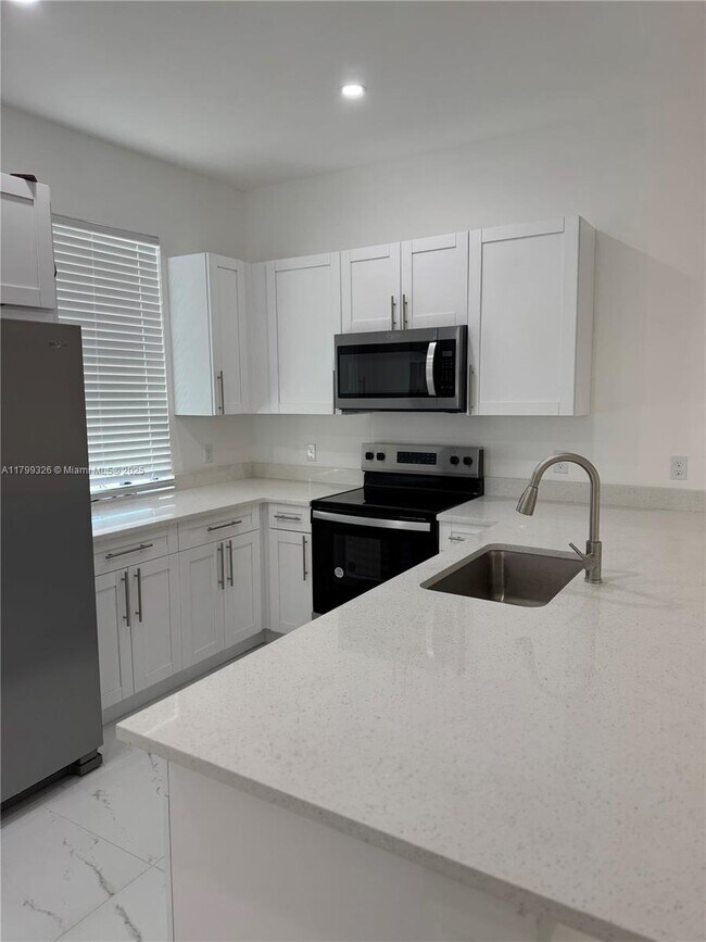 Photo - 925-927 Chenault St Unit 1/2