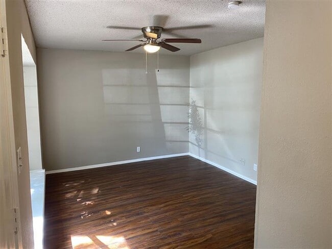 Photo - Very Large 2/2.5 Townhome with covered parking