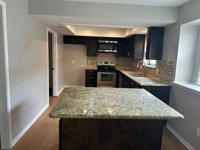 Photo - 14855 Easingwold Dr