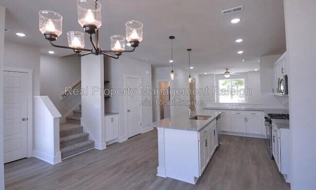 Photo - 802 Laurel Gate Dr