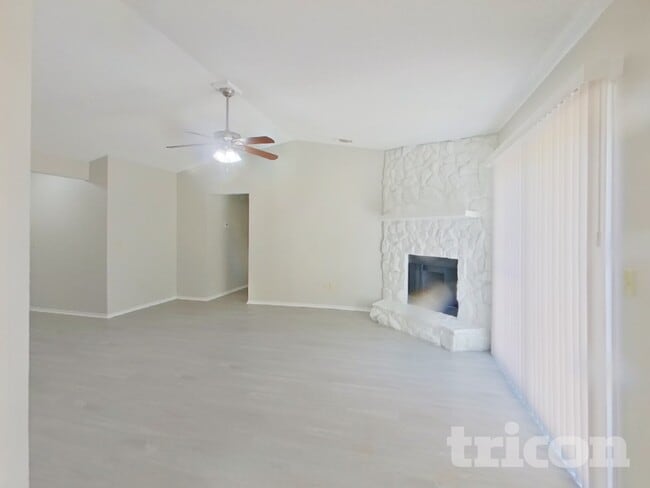 Photo - 1805 Clover Ct