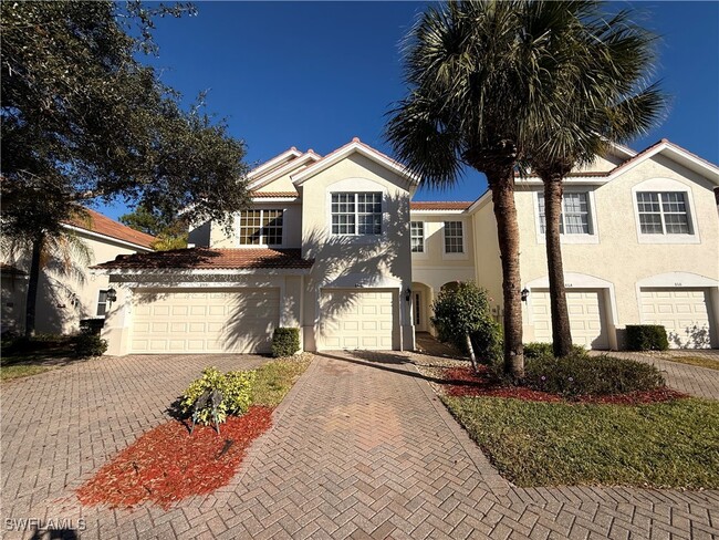 Building Photo - 860 Hampton Cir