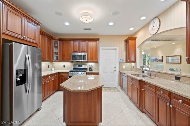 Building Photo - 2809 Tiburon Blvd E Unit 2