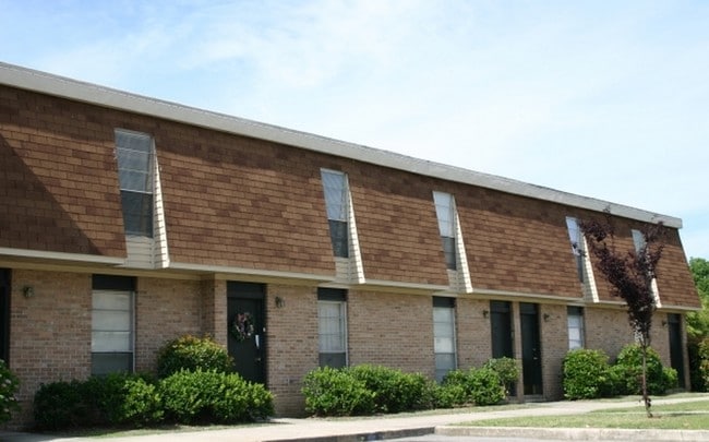 Ashley Chase Apartments - Ashley Chase Apartments