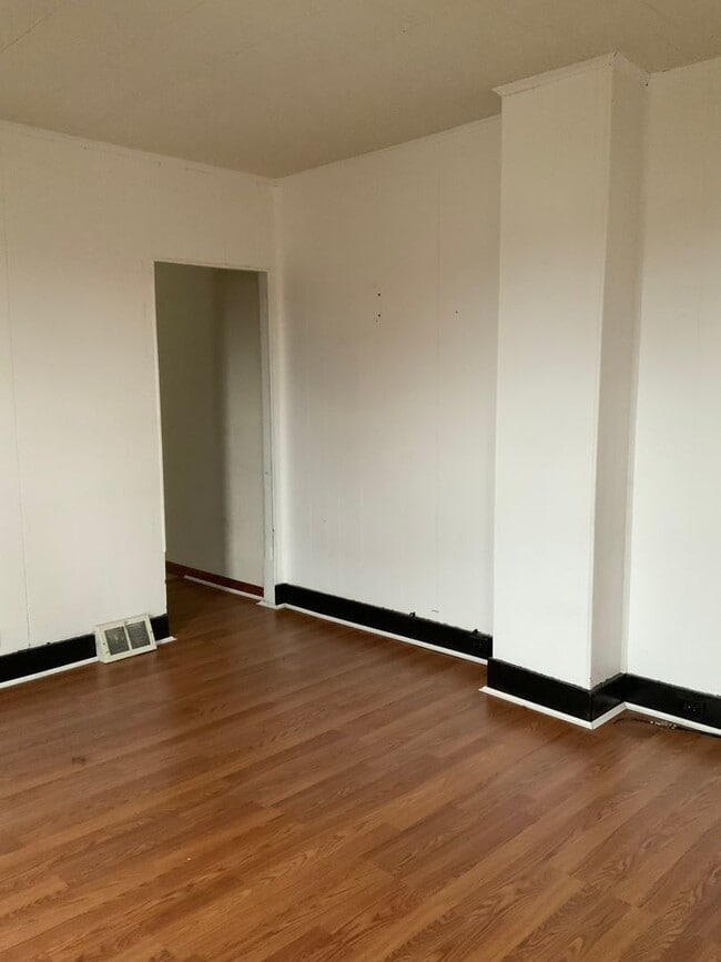 Photo - 2 Bed | 1 Bath Duplex