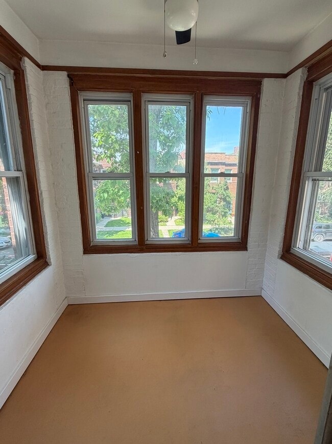 Photo - 4847 N Claremont Ave