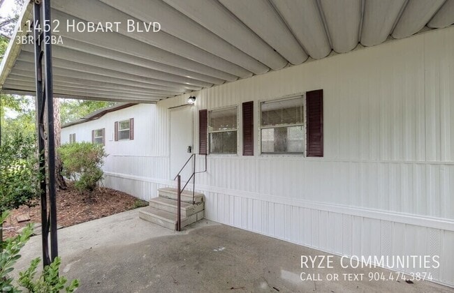 Photo - 11452 Hobart Blvd