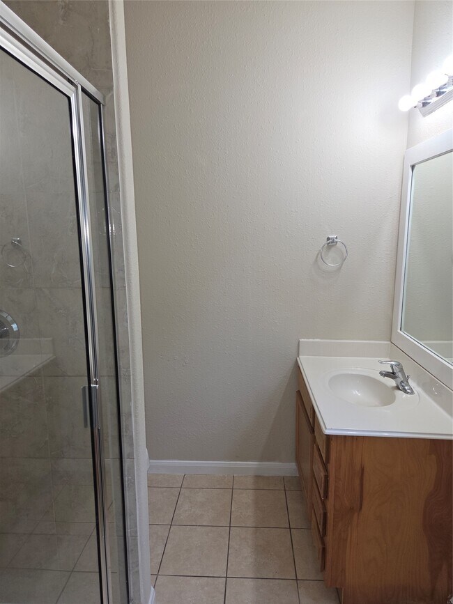Photo - 10015 Wiloak St Unidad B