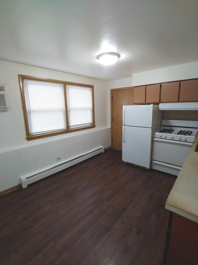 Photo - 5304 W Addison St