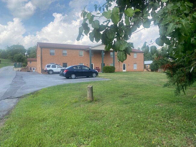 Photo - 103 Skyview Dr Unit Apt 1