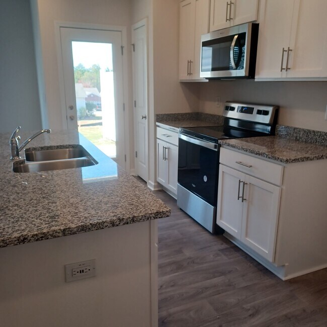 Photo - 1107 Gracie Ln