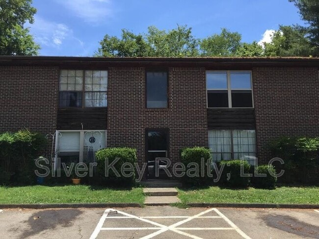Building Photo - 311 Sunset Dr Unit 16