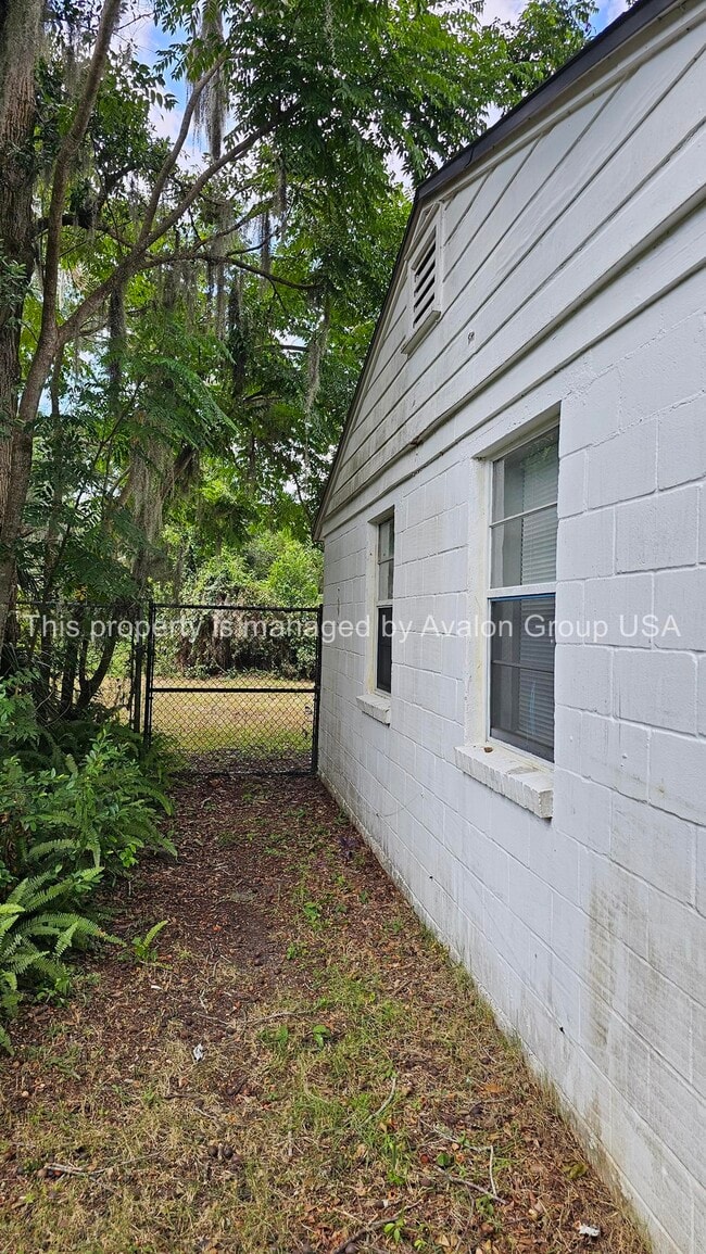 Photo - 962 Cornwallis Dr