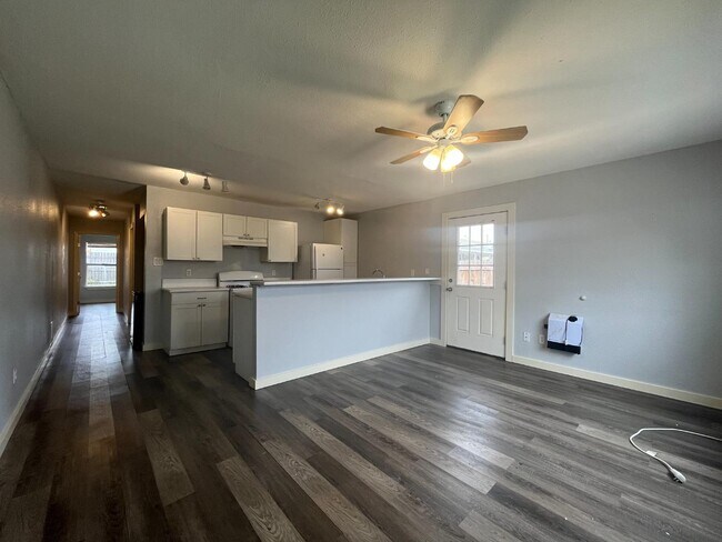 Photo - 428 Agnes Dr