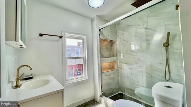 Photo - 2348 Wilder St