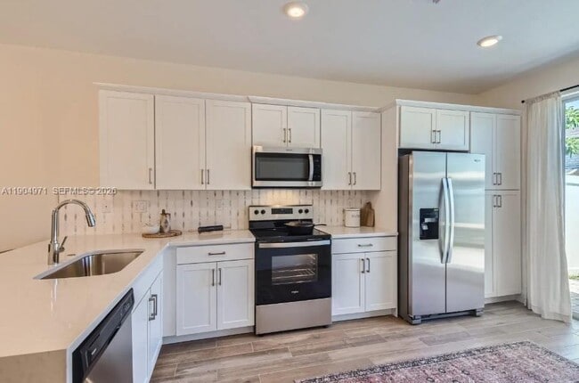 Photo - 117 SW 170th Ave