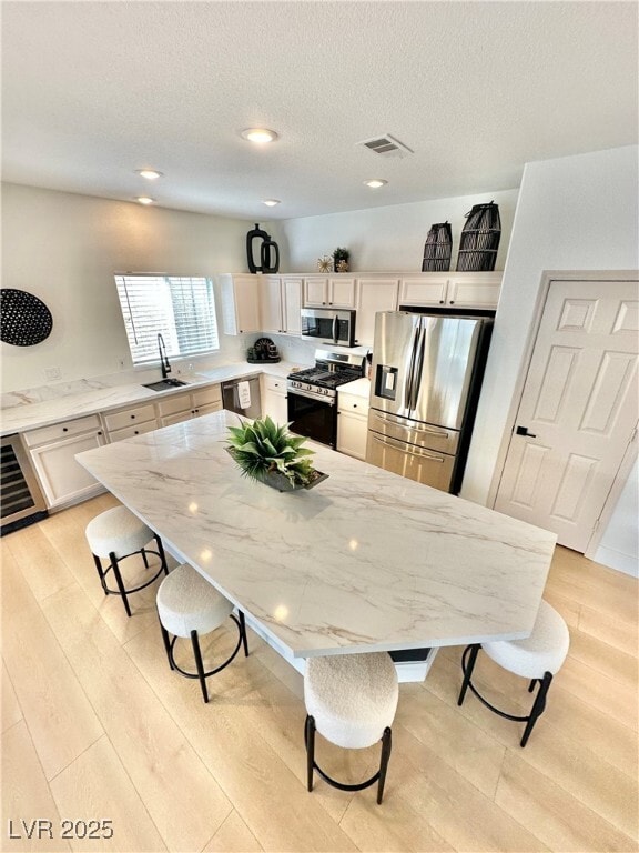 Photo - 10195 Queensbury Ave