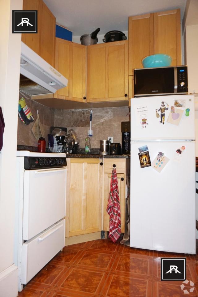 Building Photo - 1 bedroom in Brookline MA 02446 Unit 7 Rental
