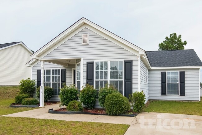 Photo - 255 Legend Oaks Dr