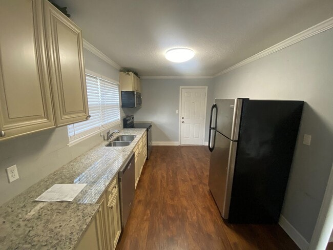 Photo - 2Bed/1Ba Duplex close to Downtown Concord ...