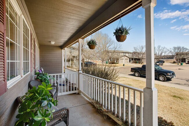 Photo - 3 bedroom, 1.5 Bath Townhome, Available Early June!