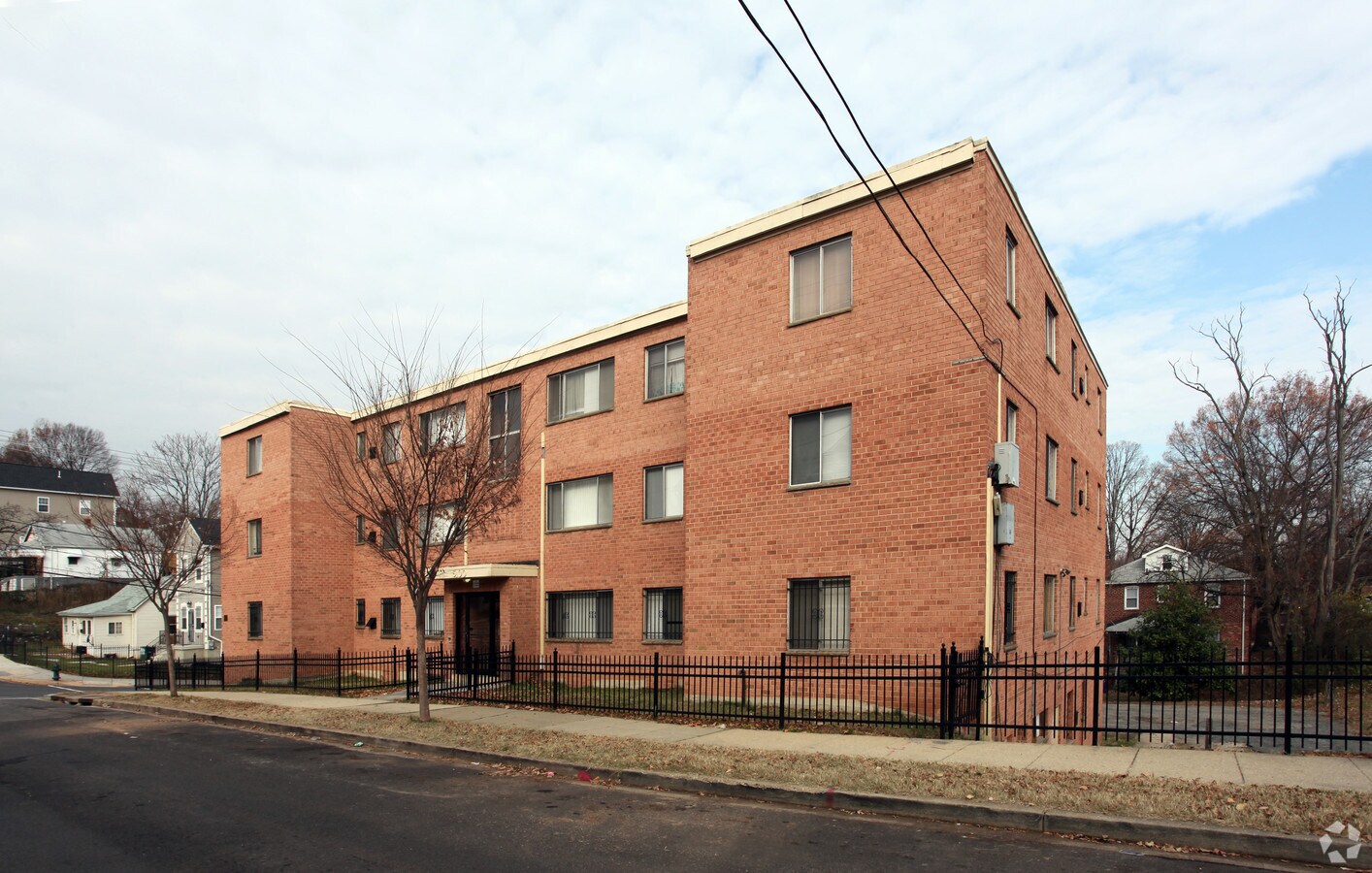 Photo - 5100 B St SE