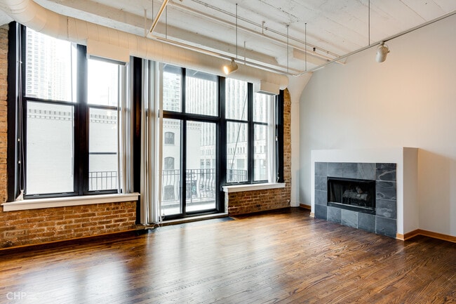 Photo - 333 W Hubbard St Unidad 412