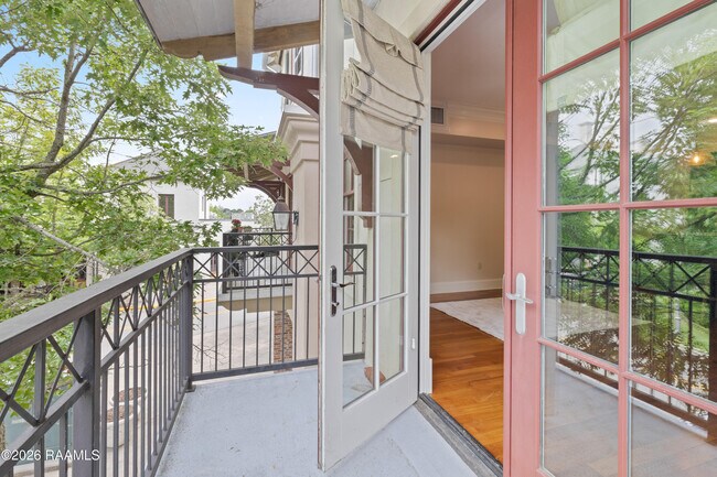 605 Silverstone Rd Unit 205b