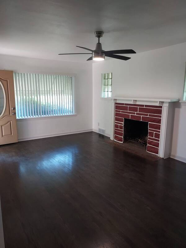 Photo - 714 W 49th Ave