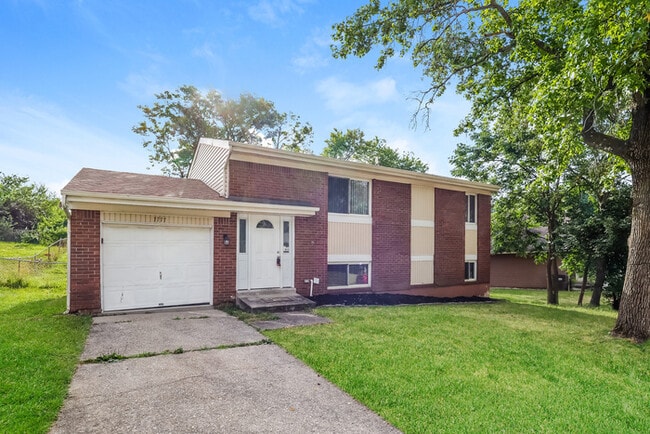 Photo - 7777 Ravenswood Dr