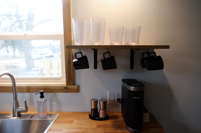 Photo - 5106 Rosslyn Ave