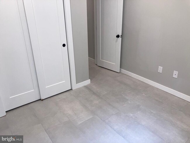 Photo - 5410 Pine St Unidad 1