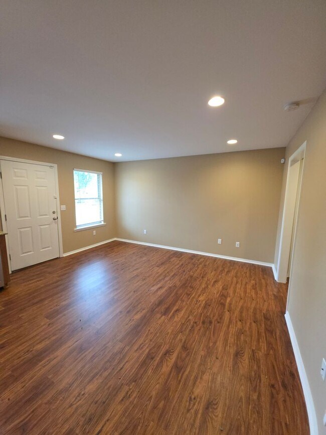 Photo - 808 S Knoxville Ave Unit B