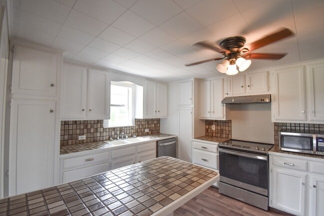 Photo - 2 Bedroom 1 Bath On Acreage in Lindale ISD!