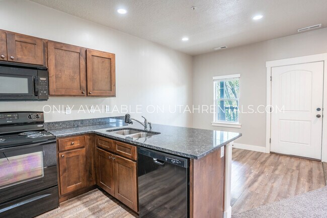 Photo - 1955 N 550 W Unit 302