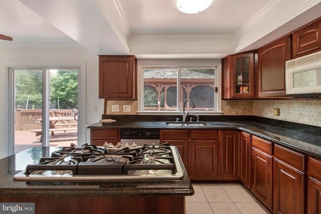 Building Photo - 13920 Wagon Way